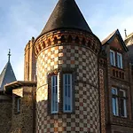 La Douce Hotel *