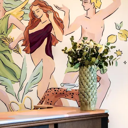 La Douce Hotel
